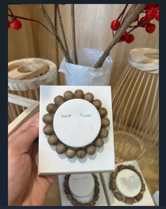 Natural Agarwood Bracelet – Dak Lak Vietnamese Oud (12mm Beads, Elegant &amp; Fashionable)